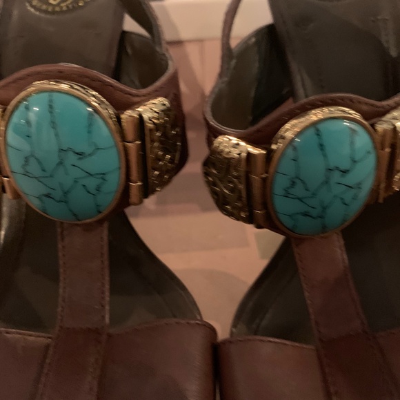 BCBG Ambra heels with turquoise - Picture 2 of 5